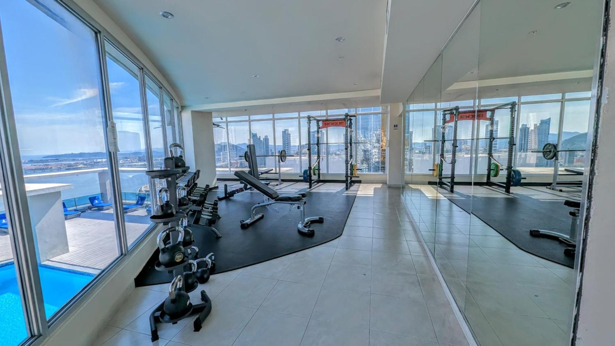 Apartment Yc 2301-b L En Av Balboa *